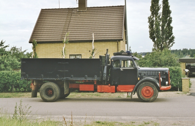 AW 1976 22A083 (640x414).jpg
