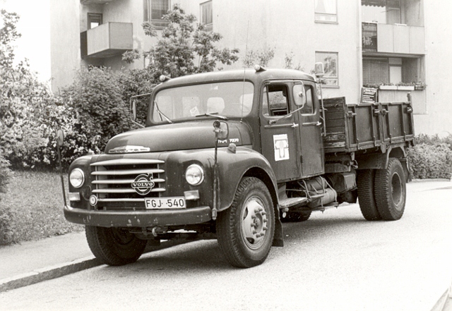 1976 FGJ540  (2) (640x441).jpg