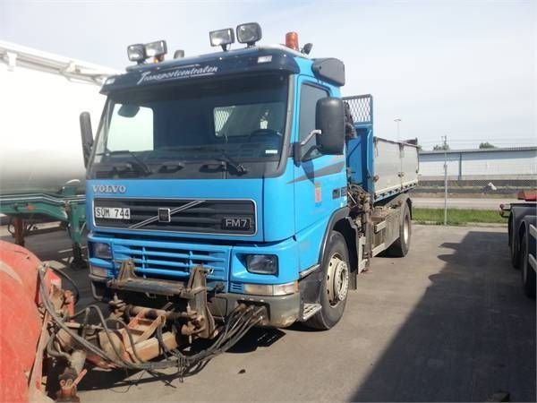 SUM 744 Volvo FM74x2 2002 Kalmar Kommun.jpg
