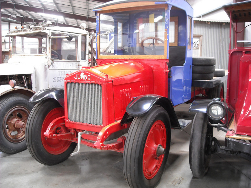 Jumbo Model A 2½ Ton Flatbed - 1919 - 3457741414_c3a34648eb_b - Kopia.jpg