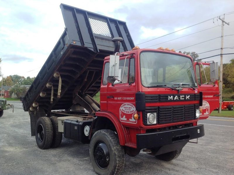 Mack Midliner MS300T - 1988 - a9a345d1-f86a-4ce0-aa7f-a9e267780516.jpg