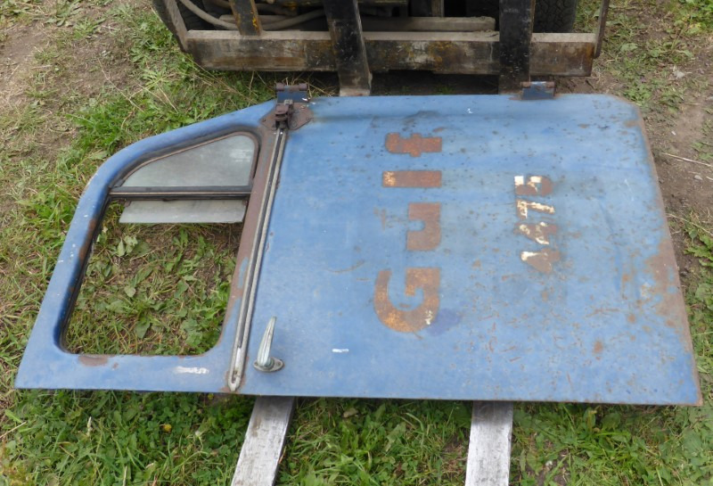 BGdorr1 (Custom).jpg