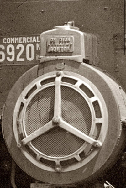 DeDion Bouton - 1913 - 15th Avenue New York - Shorpy - Not an-early-mercedes-bus-v0-hd6ivn1jwuub1.jpg