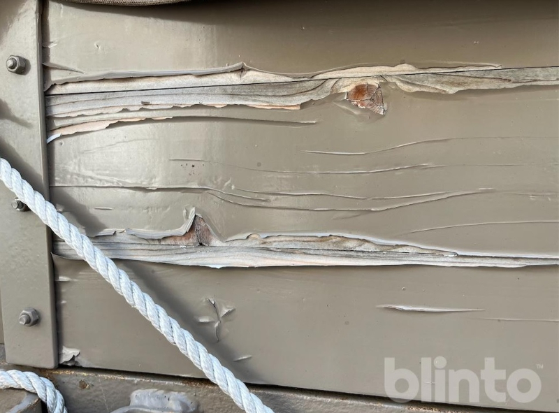 Billack på trä.jpg