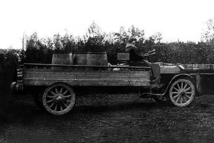 Lastbil år1917.jpg