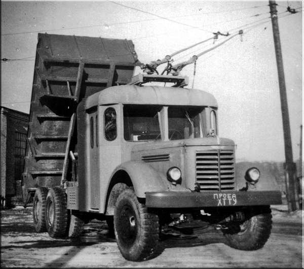 05electrotrucks48620gl0.jpg