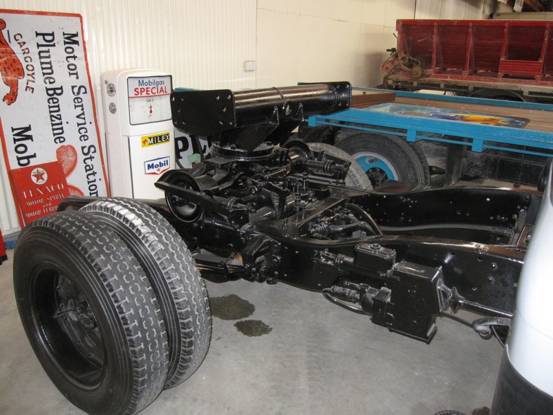 Bedford SAG - 1952 - Ch # 8135 - Med Scarab för 14350 kg Totalvikt - 02.JPG